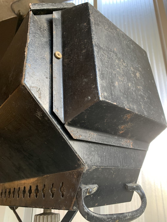 Image 1 of Stehlampe für Filmstudio