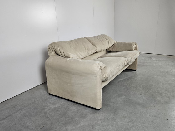 Image 1 of Cassina 2-Sitzer Sofa, Alcantara Leder Creme
