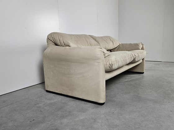 Image 1 of Cassina 2-Sitzer Sofa, Alcantara Leder Creme