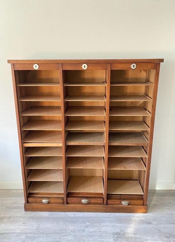 Image 1 of Vintage Aktenschrank
