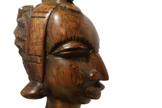 Image 1 of Holzschnitzerei 'Lydia'