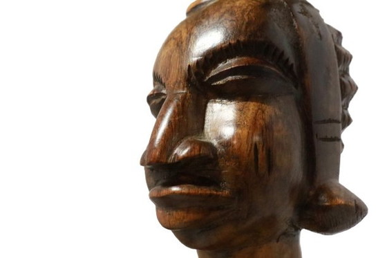 Image 1 of Holzschnitzerei 'Lydia'