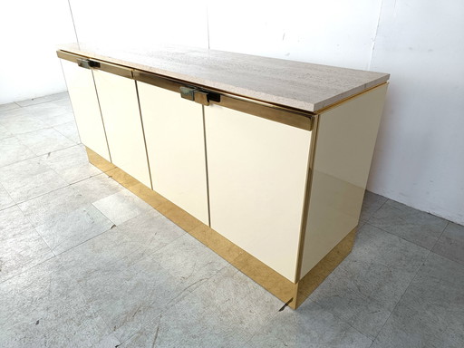 Sideboard aus Lack und Messing