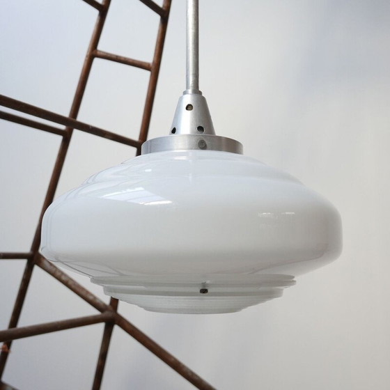 Image 1 of Zweifarbige Opalglasaufhängung, Holophan, Frankreich 1950