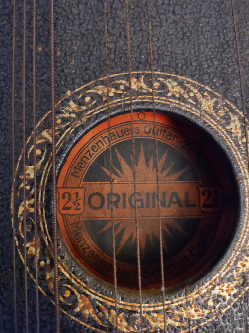 Original antike Menzenhauers Gitarre