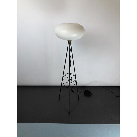 Image 1 of Vintage-Stativ aus lackiertem Messing und Triplex-Opalglas Stilnovo, Italien 1950