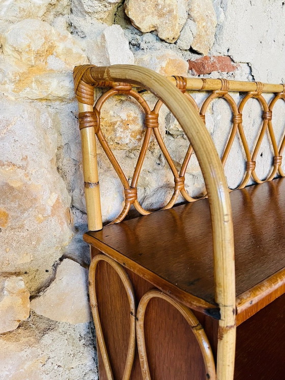 Image 1 of Vintage Rattan und Bambus Wandregal mit Glasschiebetüren Schrank, 1960S