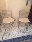 2x Harrie Bertoia Stühle mit Kissen