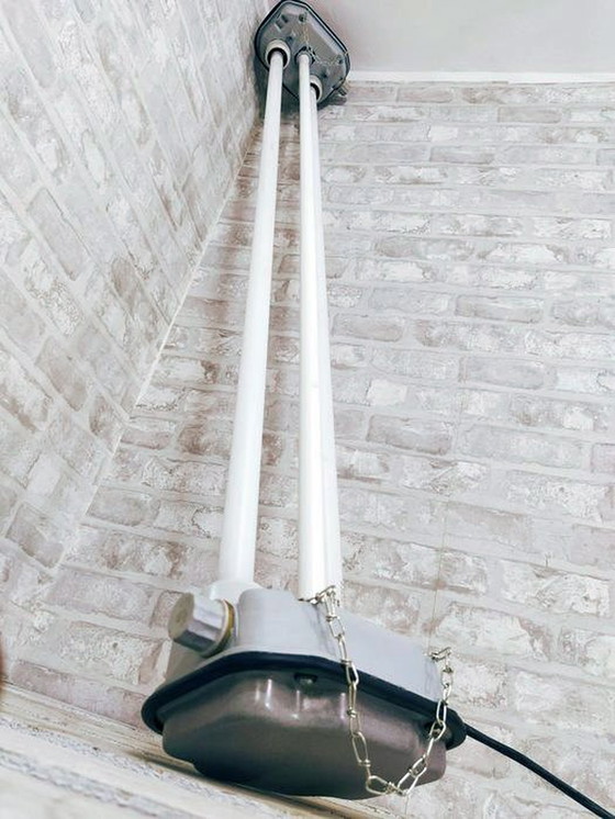 Image 1 of Große Vintage-Hängeleuchte - Industrielle Neon-Rampe - Loft - 1970