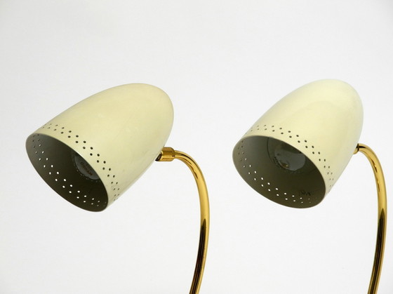 Image 1 of Paar schöne deutsche Mid Century Modern Tischlampen aus Messing mit Metallschirmen