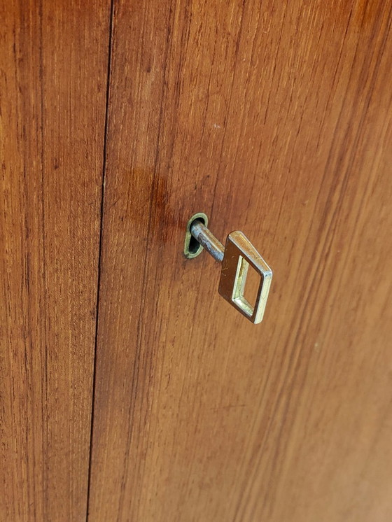 Image 1 of Kleiderschrank aus der Mitte des Jahrhunderts