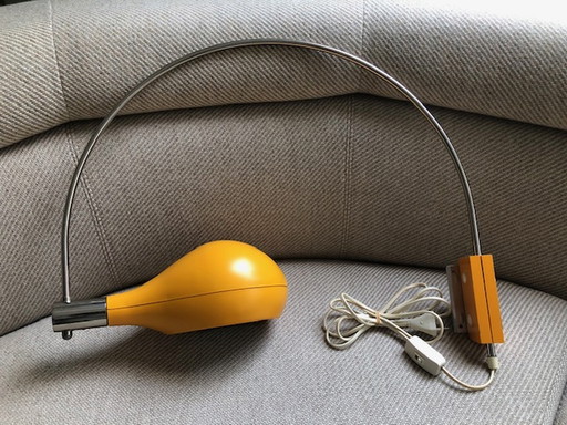 Tamed Leuchten Arc Wandleuchte