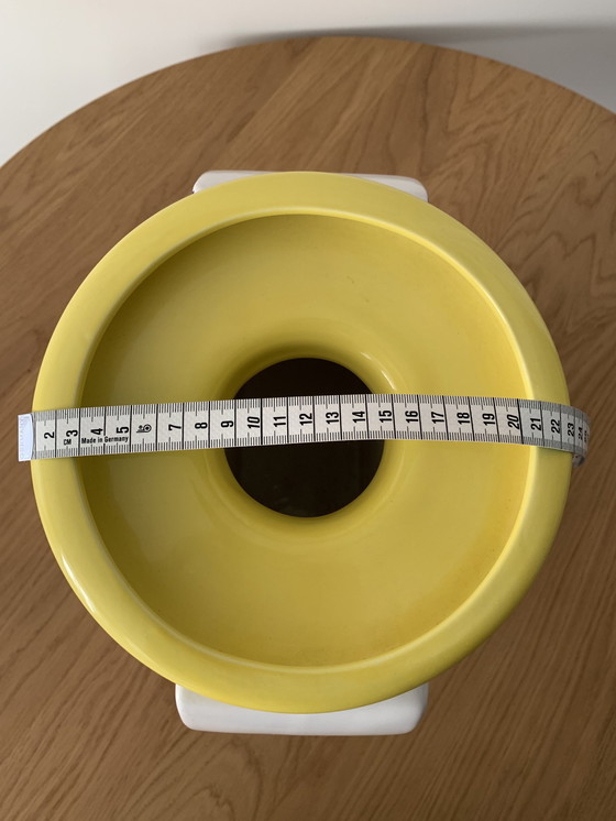 Image 1 of Memphis Milano 'Cucumber' Vase