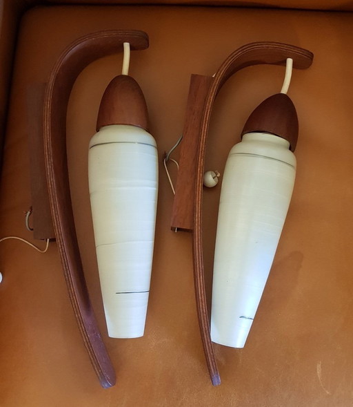 2X Wandlampen aus Teakholz, 1960S