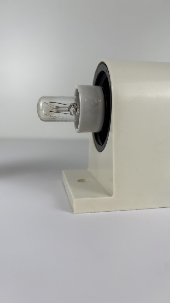 Image 1 of Vintage Plastik/Glas Wandlampe Porzellan Beschläge