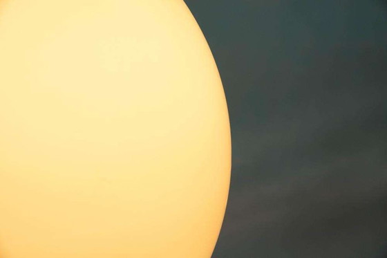 Image 1 of Weltraumzeitalter XL-Kugellampe Raak 70s, minimalistische Kugel-Hängeleuchte