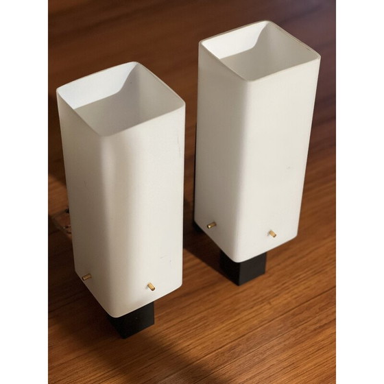 Image 1 of Ein Paar Vintage-Wandleuchten aus Metall und Opalin von Arlus, 1950