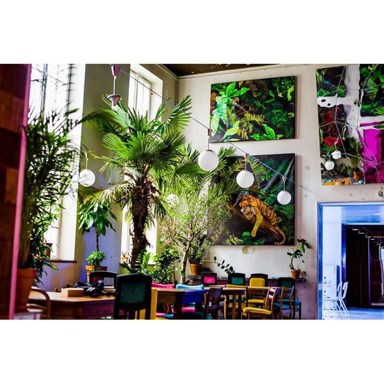 Image 1 of Industrieller kugelförmiger Milchglas-Anhänger von Polam - 1950er Jahre