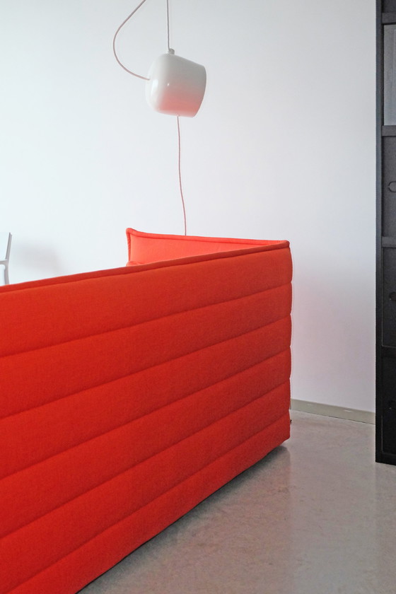 Image 1 of Rot/Orange Vitra Alcove Plume - 3-Sitzer