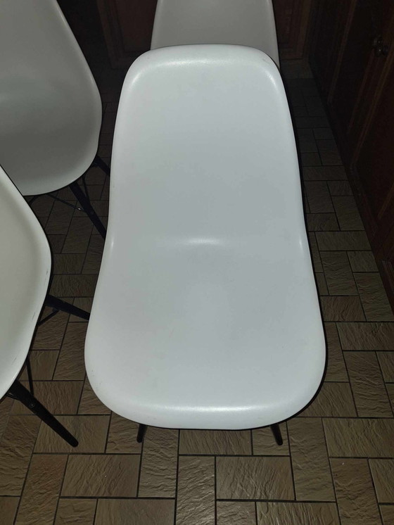 Image 1 of 4 weiße Herman Miller Eames Shell Chair Repliken
