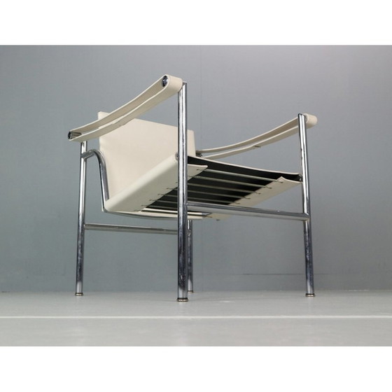 Image 1 of Paar alte LC1-Stühle aus weißem Leder für Cassina, Italien 1970