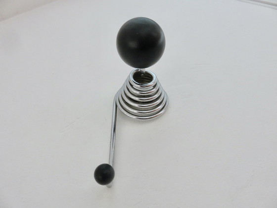 Image 1 of Wandgarderobe "Streamline", Feder Aus Verchromtem Metall Und Schwarz Lackiertem Holz, 1970