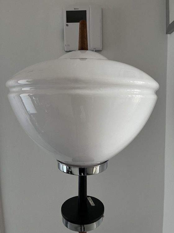 Image 1 of Einzigartige Stehlampe mit Stativ als Kunstwerk