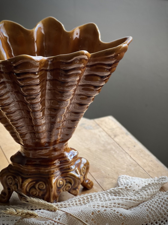 Image 1 of Vase, Topfuntersetzer Majolika-Stil Keramik Handwerk unter Rocaille-Dekor