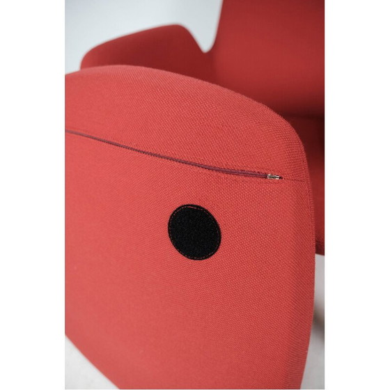 Image 1 of Vintage-Sessel mit Beinen aus Nussbaum und gepolstert mit rotem Stoff für Normann Copenhagen