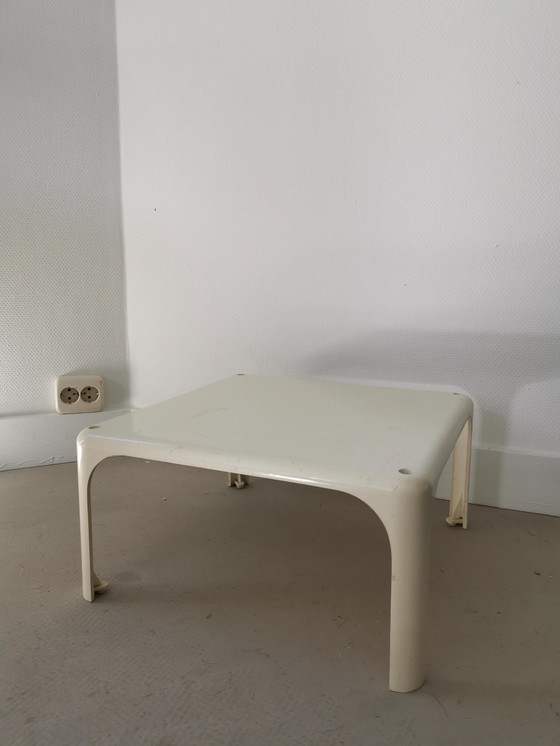 Image 1 of artemide demetrio stapelbare tische