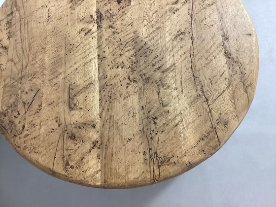 Image 1 of Schöner runder Brutalist Couchtisch aus massiver Eiche