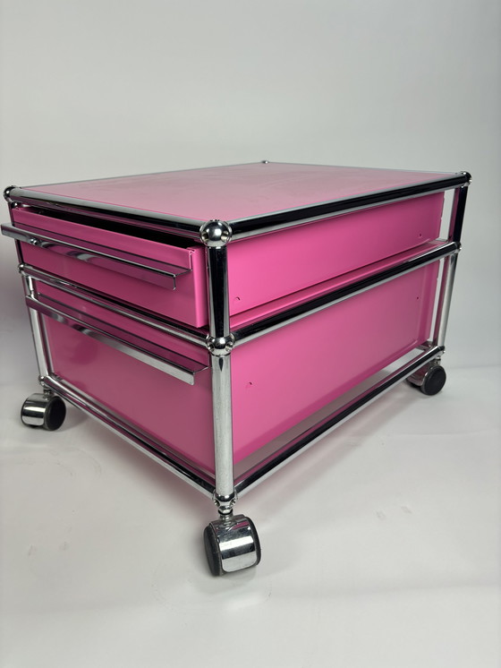 Image 1 of USM Haller Nachtschrank, pink Collection, top Zustand