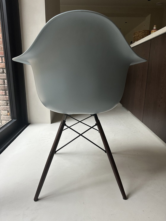 Image 1 of Eames Daw Chair Eisgrau