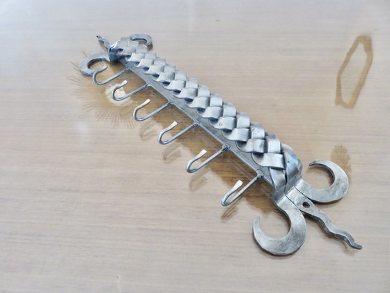 Image 1 of Großer Brutalistischer Geschirrtuchhalter, Schmiedearbeiten aus geflochtenem Stahl, Frankreich, 1970