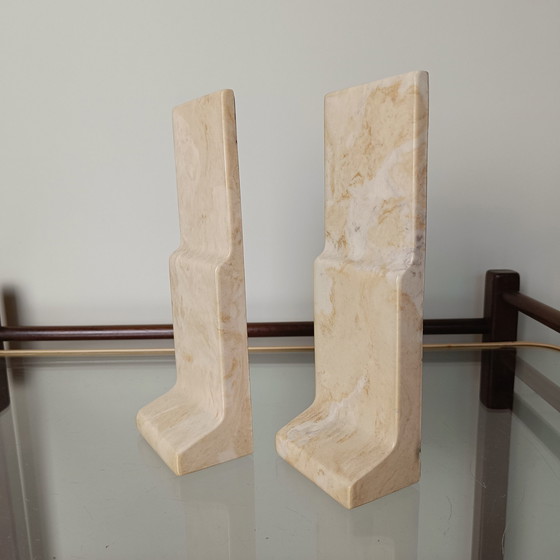 Image 1 of Travertin-Buchstützen