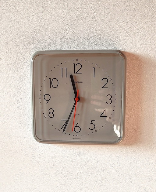 Vintage Wanduhr Junghans - Quarz