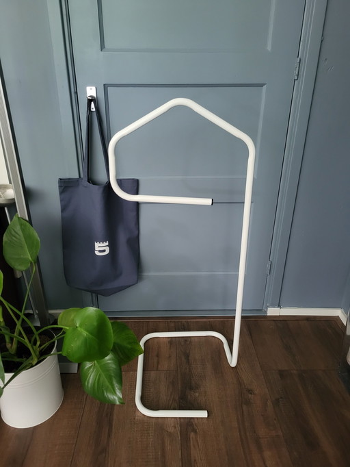 Vintage Ikea dressboy weiß Niels Gammelgaard 1980s Kleiderständer Grund.