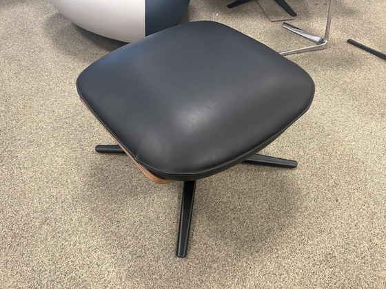 Image 1 of Leolux Cream Fußhocker Noli Carbone schwarz