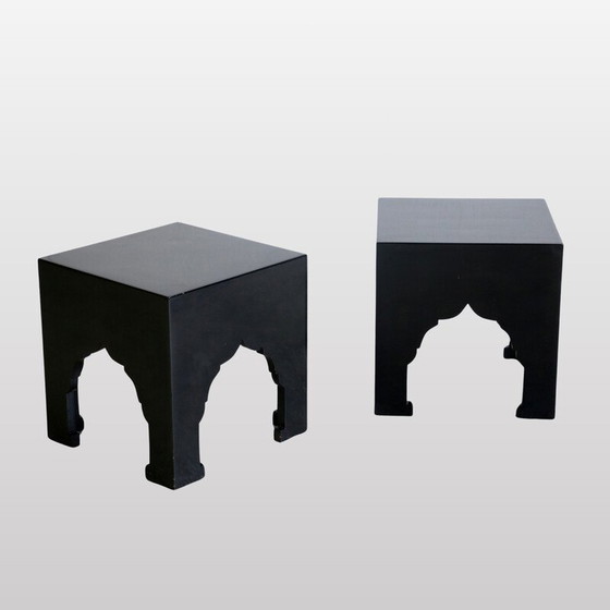 Image 1 of Paar Vintage Couchtische aus schwarz lackiertem Holz mit orientalischem Dekor, Frankreich 1980