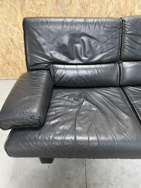 Image 1 of Junge internationale Bank