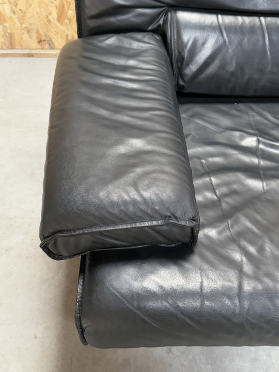 Image 1 of Junge internationale Bank