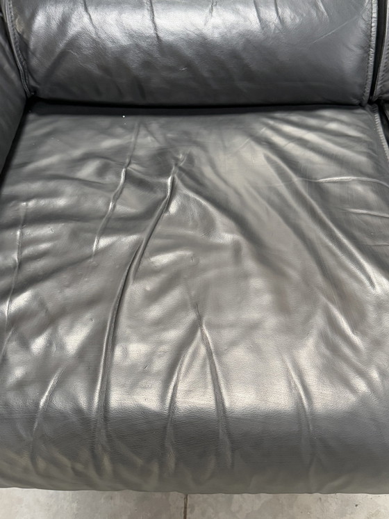 Image 1 of Junge internationale Bank