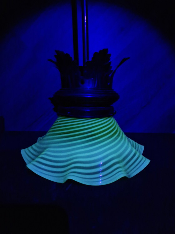 Image 1 of Antike Uranium Glas Pendelleuchte