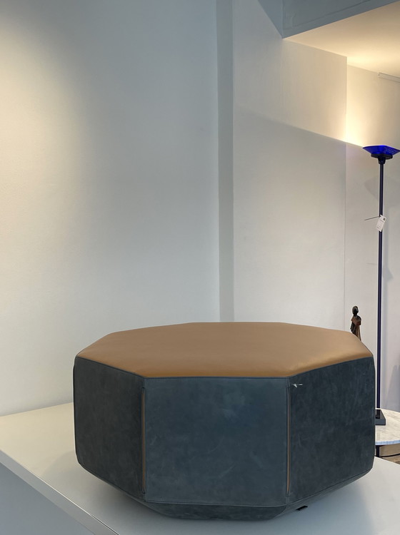 Image 1 of Leolux Amulett-Hocker groß