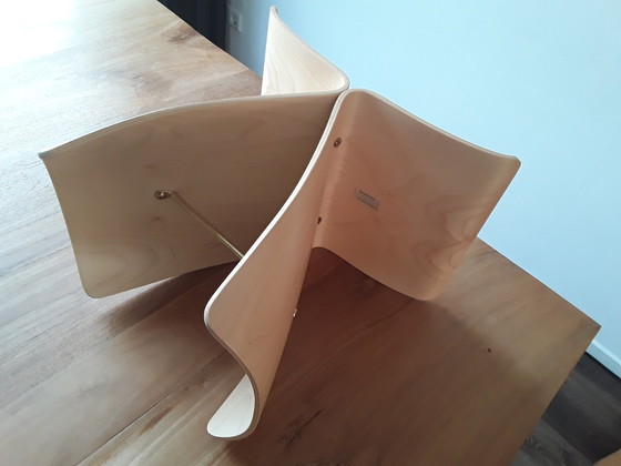 Image 1 of Vitra Butterfly Hocker Ahorn