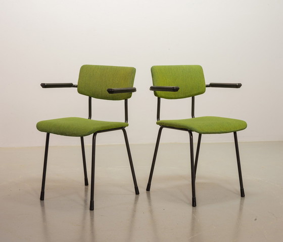 Image 1 of Dutch Design Vivid Green Gispen Esszimmerstühle Modell 1235 von André Cordemeyer. Satz von 6. Die Niederlande, 1960er Jahre.