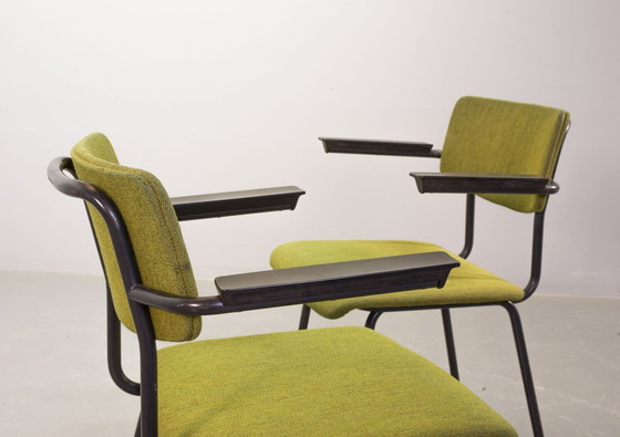 Image 1 of Dutch Design Vivid Green Gispen Esszimmerstühle Modell 1235 von André Cordemeyer. Satz von 6. Die Niederlande, 1960er Jahre.