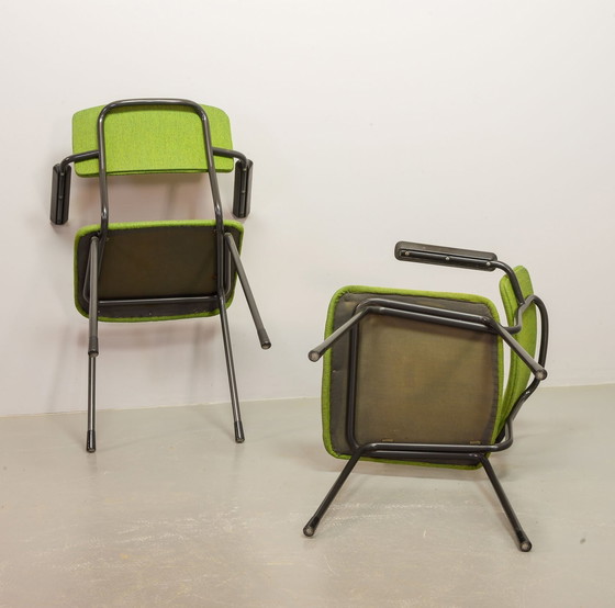 Image 1 of Dutch Design Vivid Green Gispen Esszimmerstühle Modell 1235 von André Cordemeyer. Satz von 6. Die Niederlande, 1960er Jahre.
