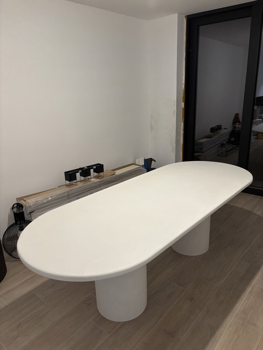 Esstisch aus Mortex (Bootsform)