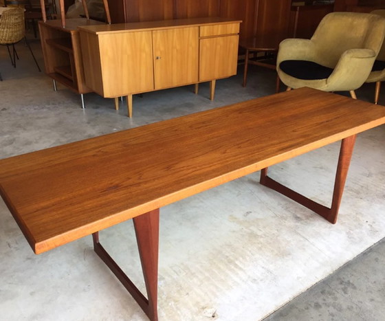 Image 1 of Mid Century XL dänischer Teak Couchtisch